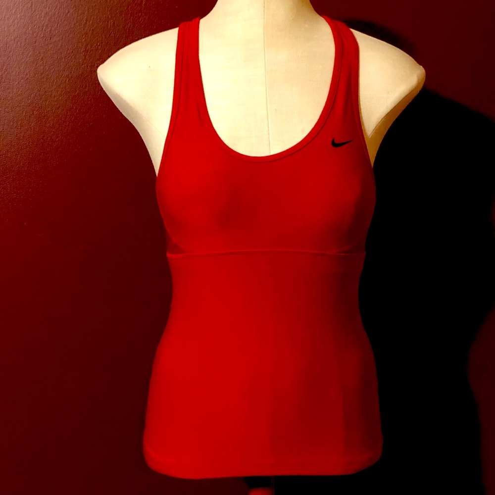Nike top